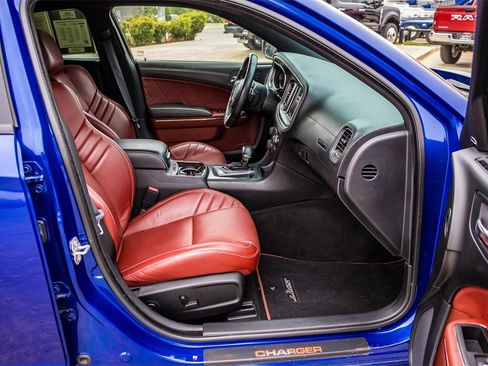 Used 2022 Dodge Charger SRT Hellcat w/ Harman/Kardon Audio Group image 17