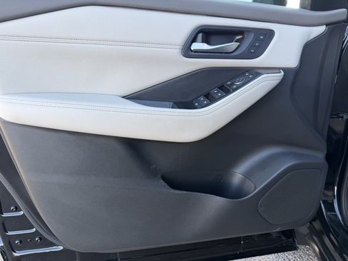 Certified 2023 Nissan Rogue SL w/ SL Premium Package image 11