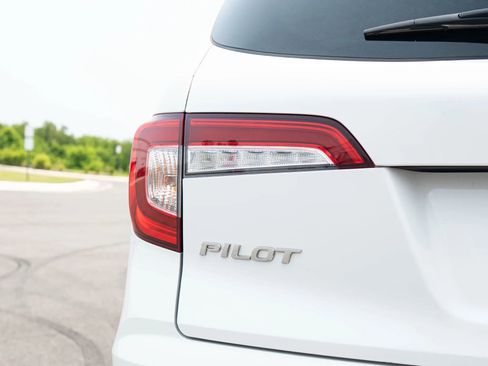 Used 2022 Honda Pilot EX-L image 17