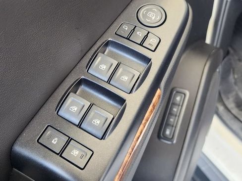 Used 2018 Chevrolet Tahoe Premier w/ Max Trailering Package AWD/4WD image 11