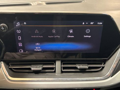 Used 2025 Chevrolet Trax LT w/ LT Convenience Package image 20