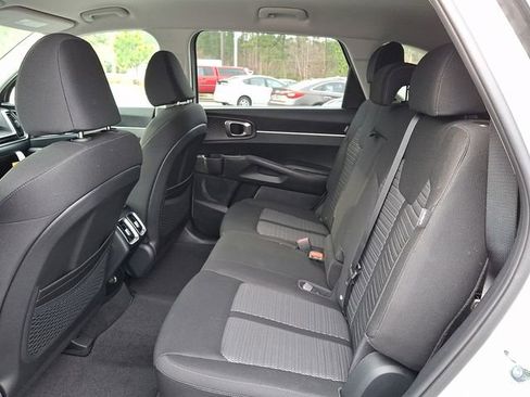 New 2026 Kia Sorento LX FWD image 8