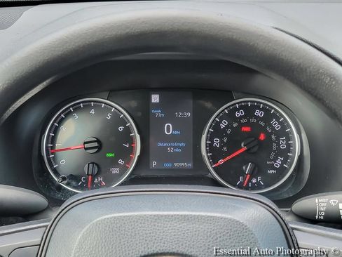 Used 2022 Toyota RAV4 XLE FWD image 16