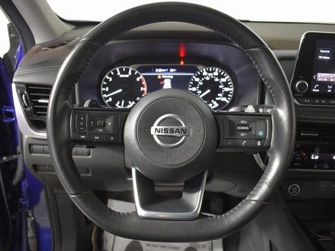 Used 2021 Nissan Rogue SV w/ Premium Package image 13