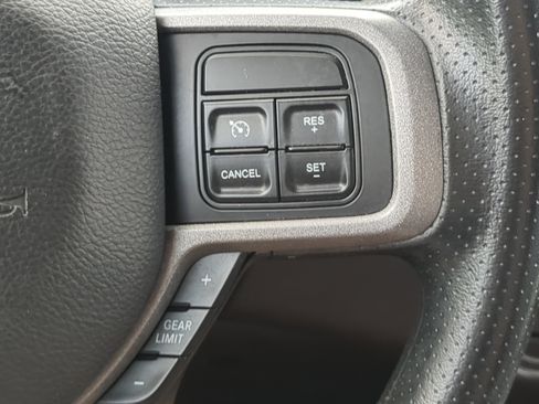 Used 2022 RAM 5500 Tradesman w/ Chrome Appearance Group RWD image 21