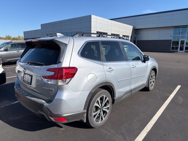 Used 2023 Subaru Forester Limited AWD/4WD image 6