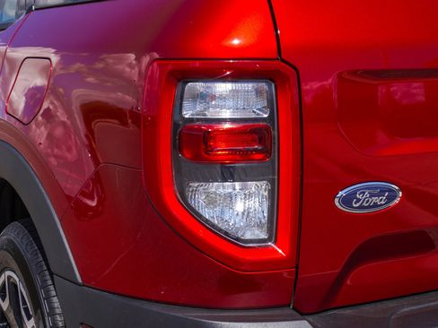 New 2025 Ford Bronco Sport Outer Banks w/ Outer Banks Tech Package+ image 18