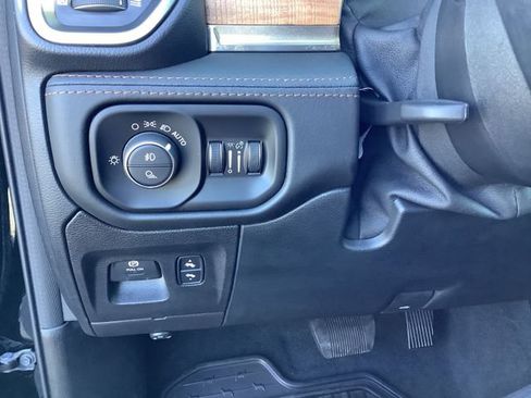 Used 2021 RAM 1500 Limited image 15