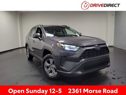 Used 2024 Toyota RAV4 XLE AWD/4WD image 1