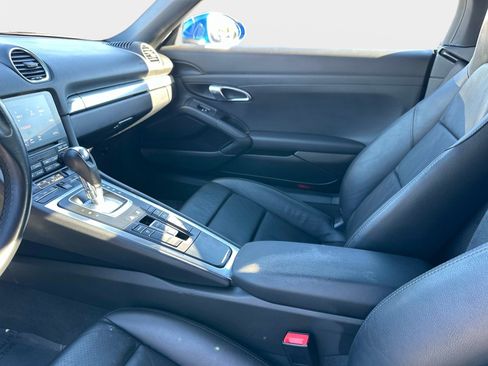 Used 2017 Porsche 718 Boxster image 22