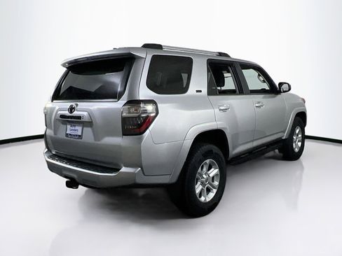Used 2022 Toyota 4Runner SR5 image 5