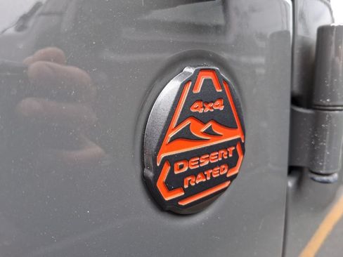 Used 2021 Jeep Gladiator Mojave AWD/4WD image 12