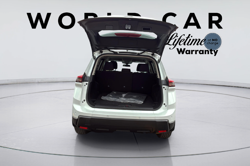 Used 2025 Nissan Rogue S FWD image 28