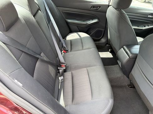 Used 2025 Nissan Altima 2.5 SV FWD image 13