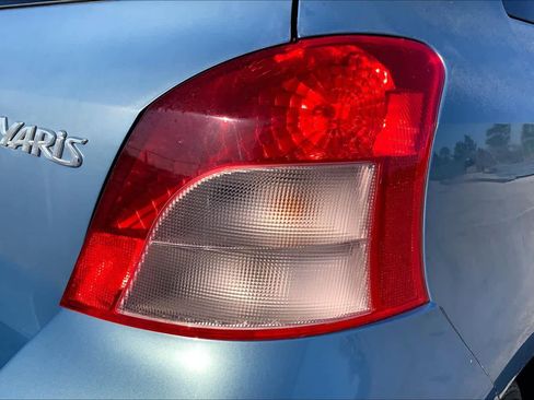 Used 2008 Toyota Yaris 2-Door Hatchback image 29