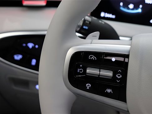 New 2026 Genesis GV70 2.5T Advanced image 16