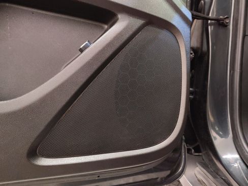 Used 2019 Chevrolet Traverse LT image 21