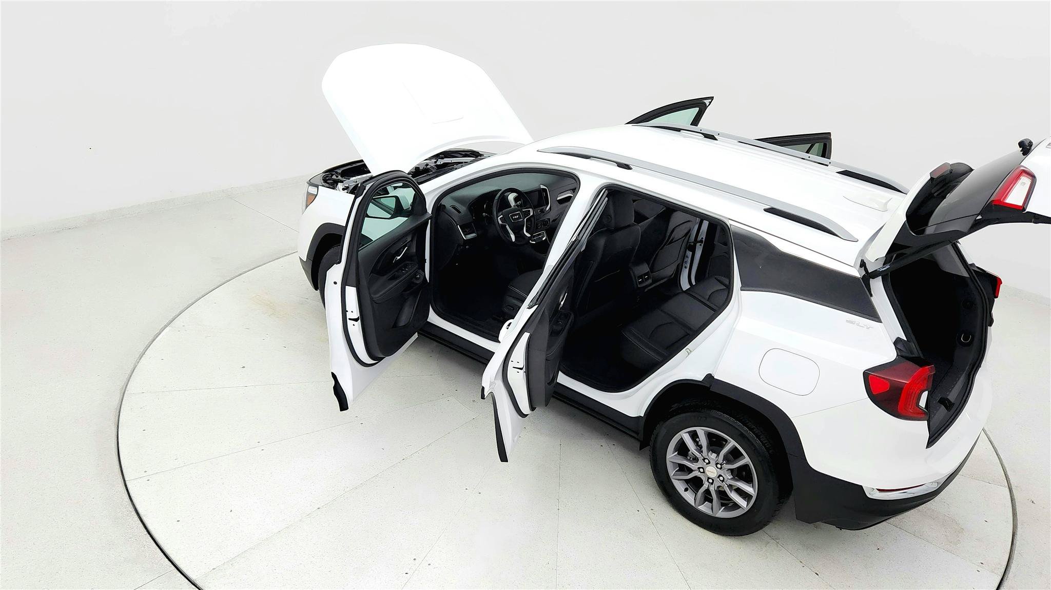 Used 2024 GMC Terrain SLT AWD/4WD image 22