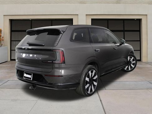 Certified 2025 Volvo EX90 Ultra image 4