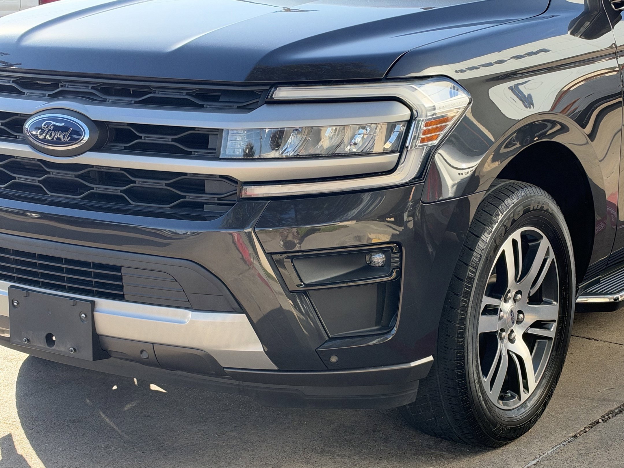 Used 2023 Ford Expedition Max XLT RWD image 14