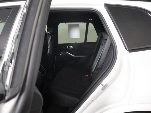 Used 2022 BMW X5 xDrive40i AWD/4WD image 36