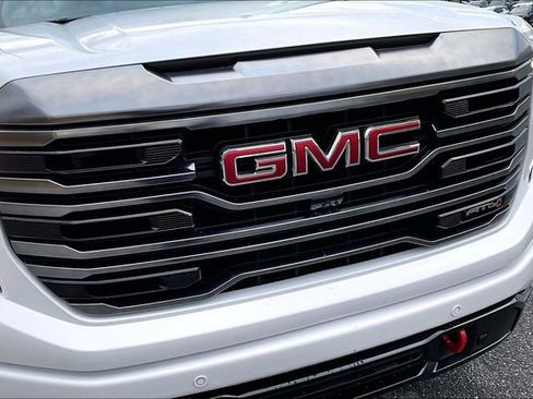 Used 2024 GMC Sierra 1500 AT4 w/ Technology Package image 27