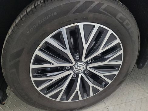 Used 2020 Volkswagen Jetta SE w/ SE Cold Weather Package FWD image 31