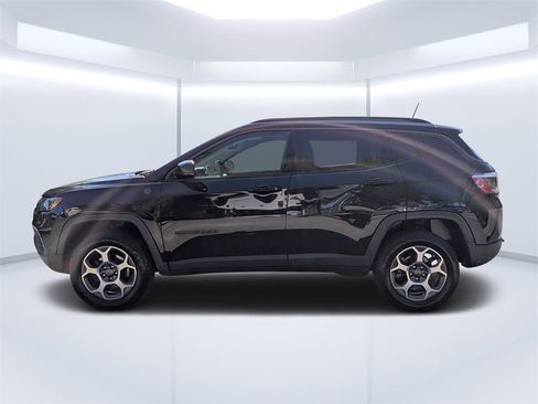 Used 2022 Jeep Compass Trailhawk image 6