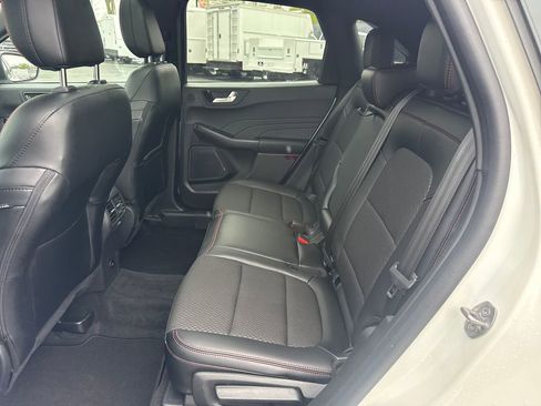 Used 2024 Ford Escape ST-Line Select w/ Tech Pack #2 AWD/4WD image 17