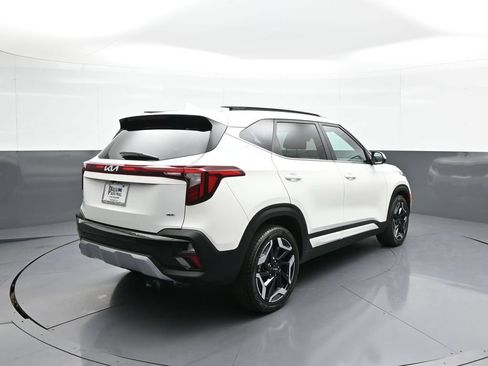 Certified 2024 Kia Seltos SX w/ SX Sunroof Package AWD/4WD image 6