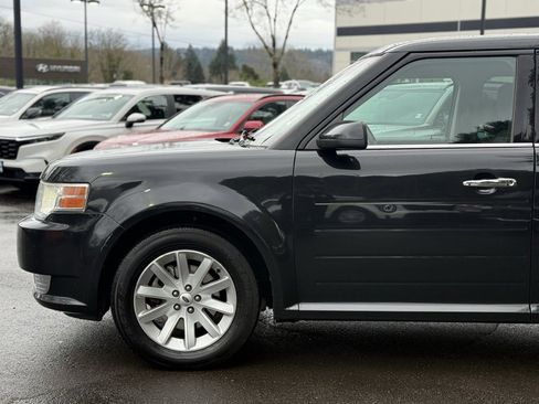 Used 2011 Ford Flex SEL image 8