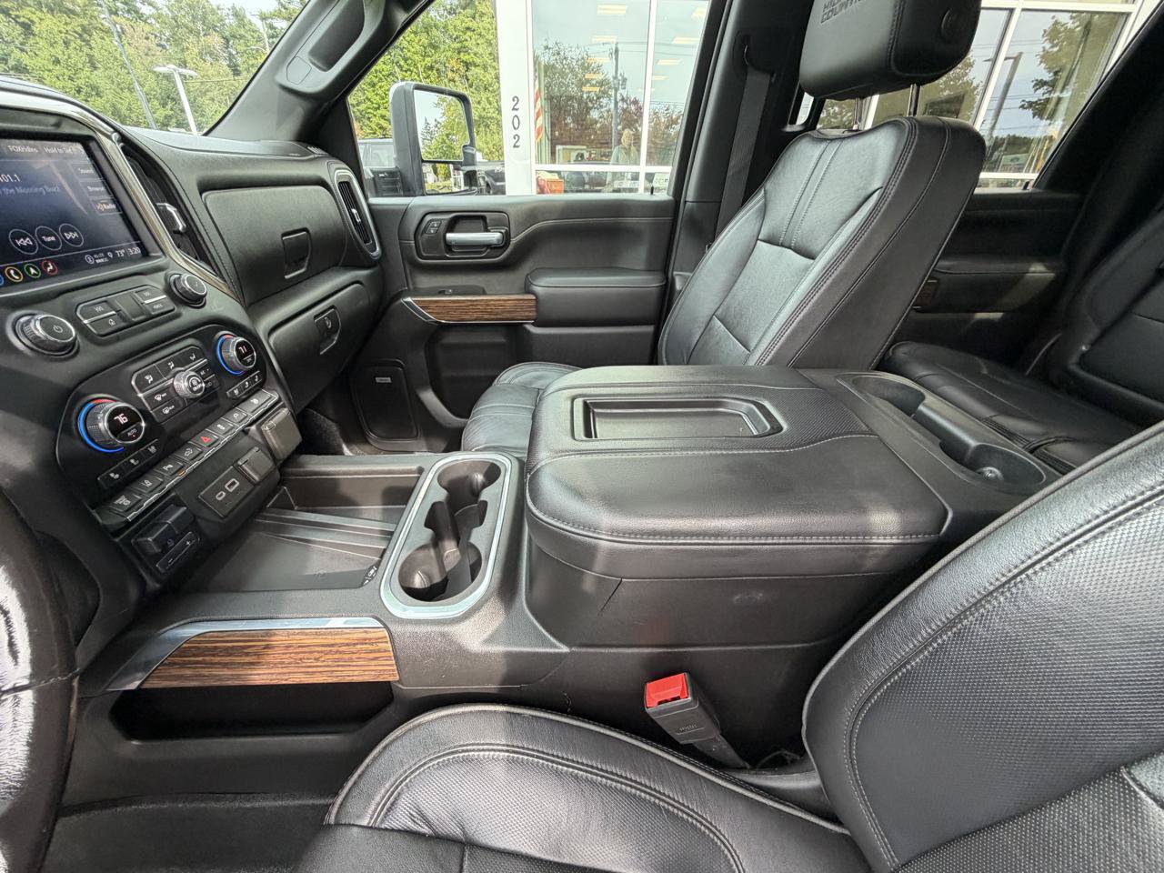 Used 2021 Chevrolet Silverado 3500 High Country w/ Snow Plow Prep/Camper Package AWD/4WD image 25