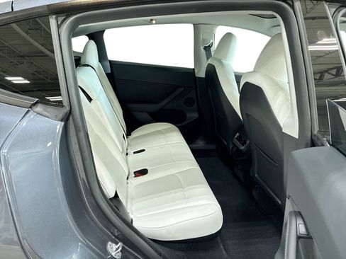 Certified 2023 Tesla Model Y Performance AWD/4WD image 11