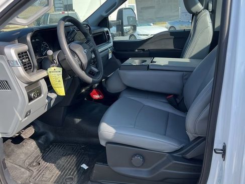 New 2024 Ford F550 4x4 Regular Cab Super Duty image 11