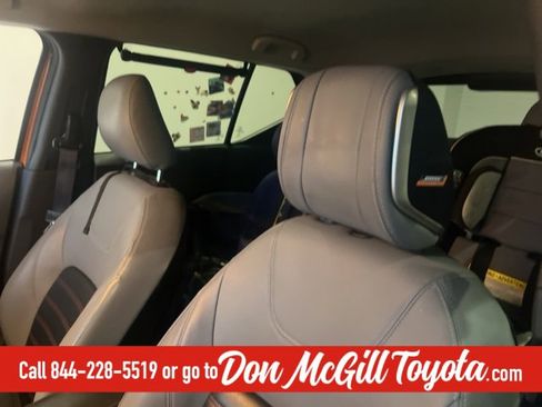 Used 2021 Nissan Kicks SR w/ SR Premium Package image 14