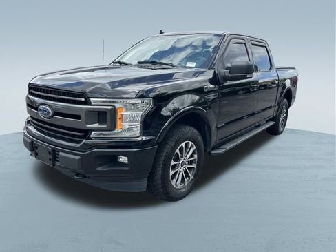 Used 2018 Ford F150 XLT w/ Equipment Group 302A Luxury AWD/4WD image 9
