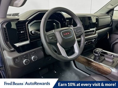 New 2026 GMC Sierra 1500 Elevation image 6