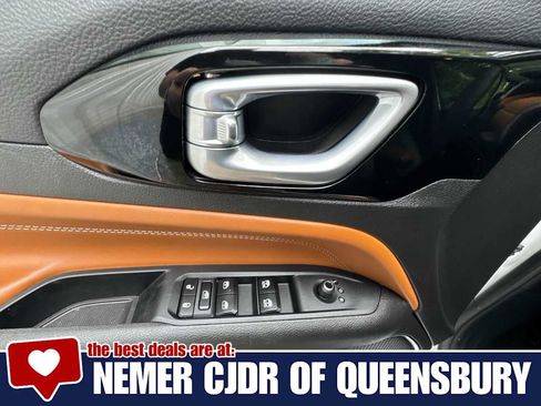 Used 2025 Jeep Compass Limited AWD/4WD image 13