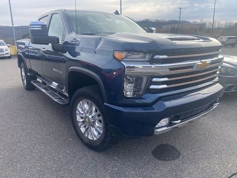 Used 2023 Chevrolet Silverado 2500 High Country image 11
