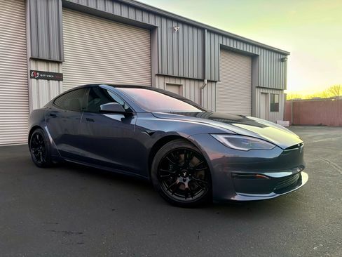 Used 2022 Tesla Model S image 2