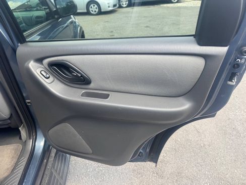 Used 2005 Ford Escape XLT FWD image 20