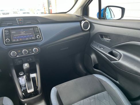 Used 2023 Nissan Versa SV image 32