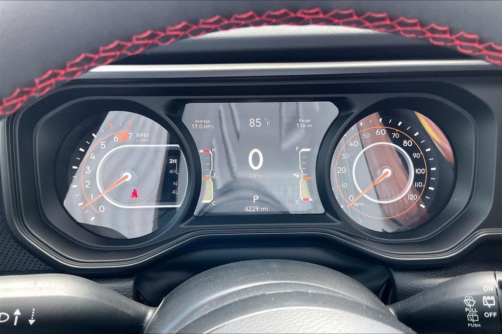 Used 2024 Jeep Wrangler Unlimited Rubicon w/ Safety Group AWD/4WD image 15