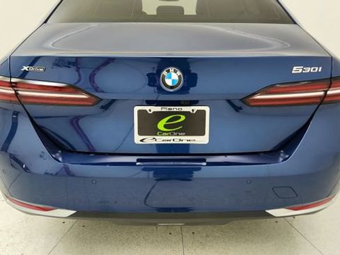 Used 2026 BMW 530i xDrive image 12