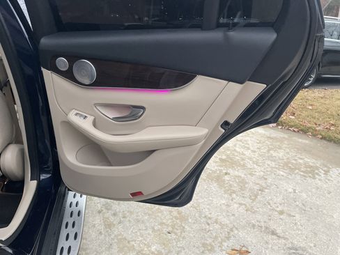 Used 2021 Mercedes-Benz GLC 300 4MATIC image 42