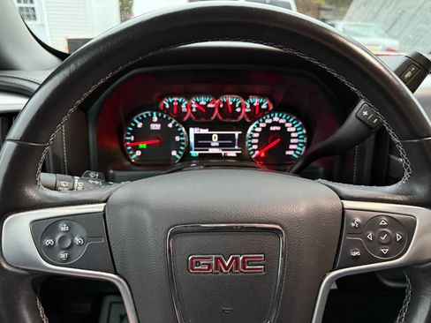 Used 2018 GMC Sierra 1500 SLE w/ SLE Value Package image 25