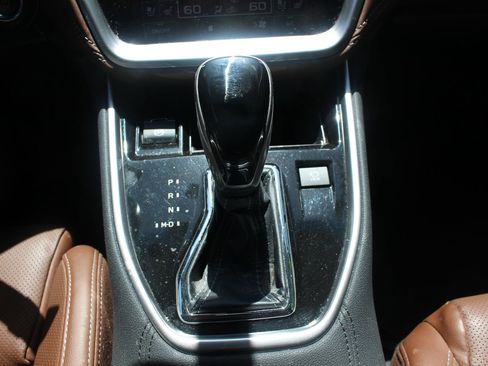 Used 2022 Subaru Outback Touring w/ Popular Package #2 image 33