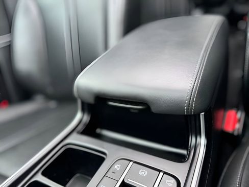 Used 2022 Kia Sorento EX w/ Panoramic Sunroof Package image 24