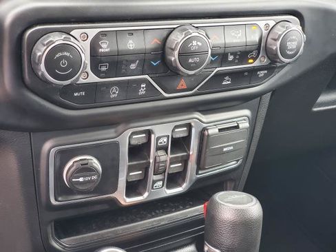 Used 2022 Jeep Gladiator Sport AWD/4WD image 17