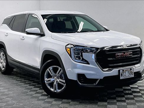 Used 2024 GMC Terrain SLE FWD image 11